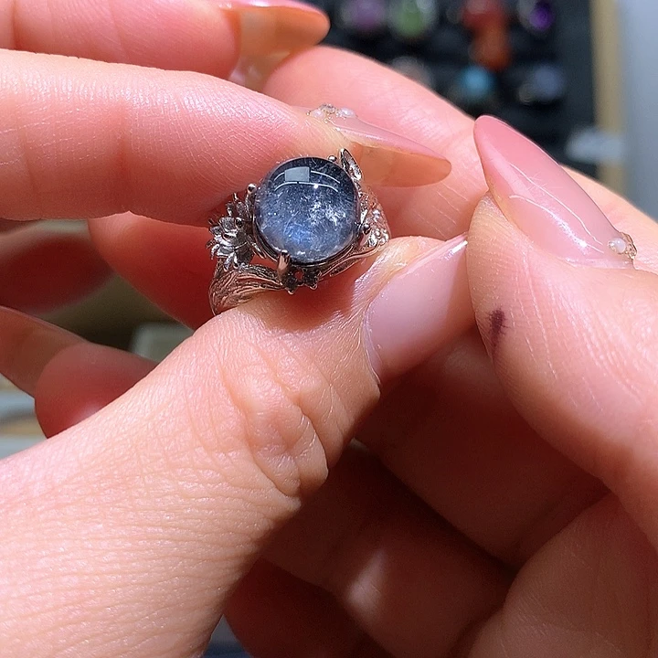 唬***虎银S925镶嵌水晶戒指水晶