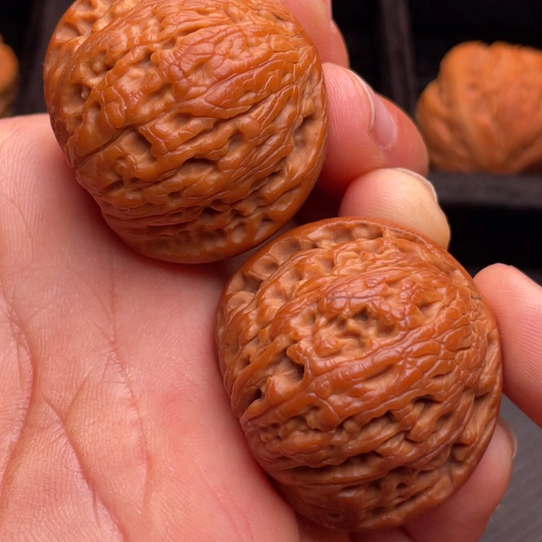 文玩核桃把件秦岭野生核桃