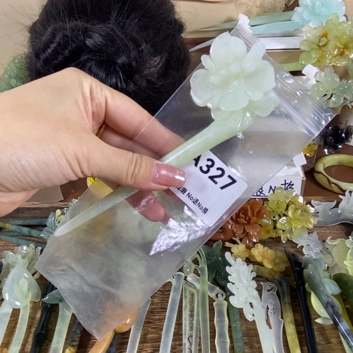 蛇纹石玉未镶嵌发饰