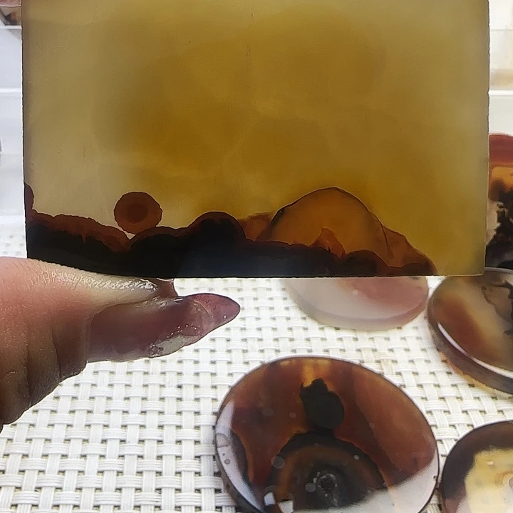 玛瑙/玉髓未镶嵌珠宝奇石