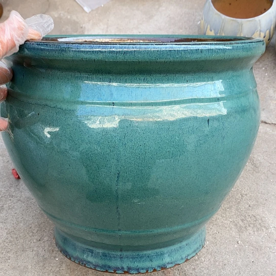 紫砂花盆口33高27暇疵