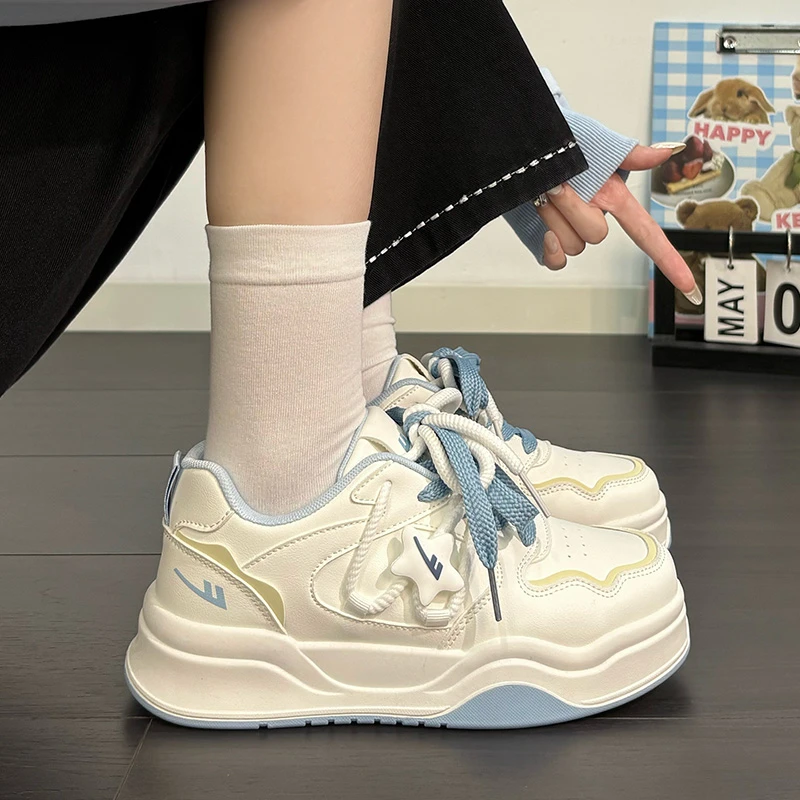 回力女鞋休闲板鞋学生百搭运动休闲鞋小白鞋小众秋冬爆款厚底鞋子