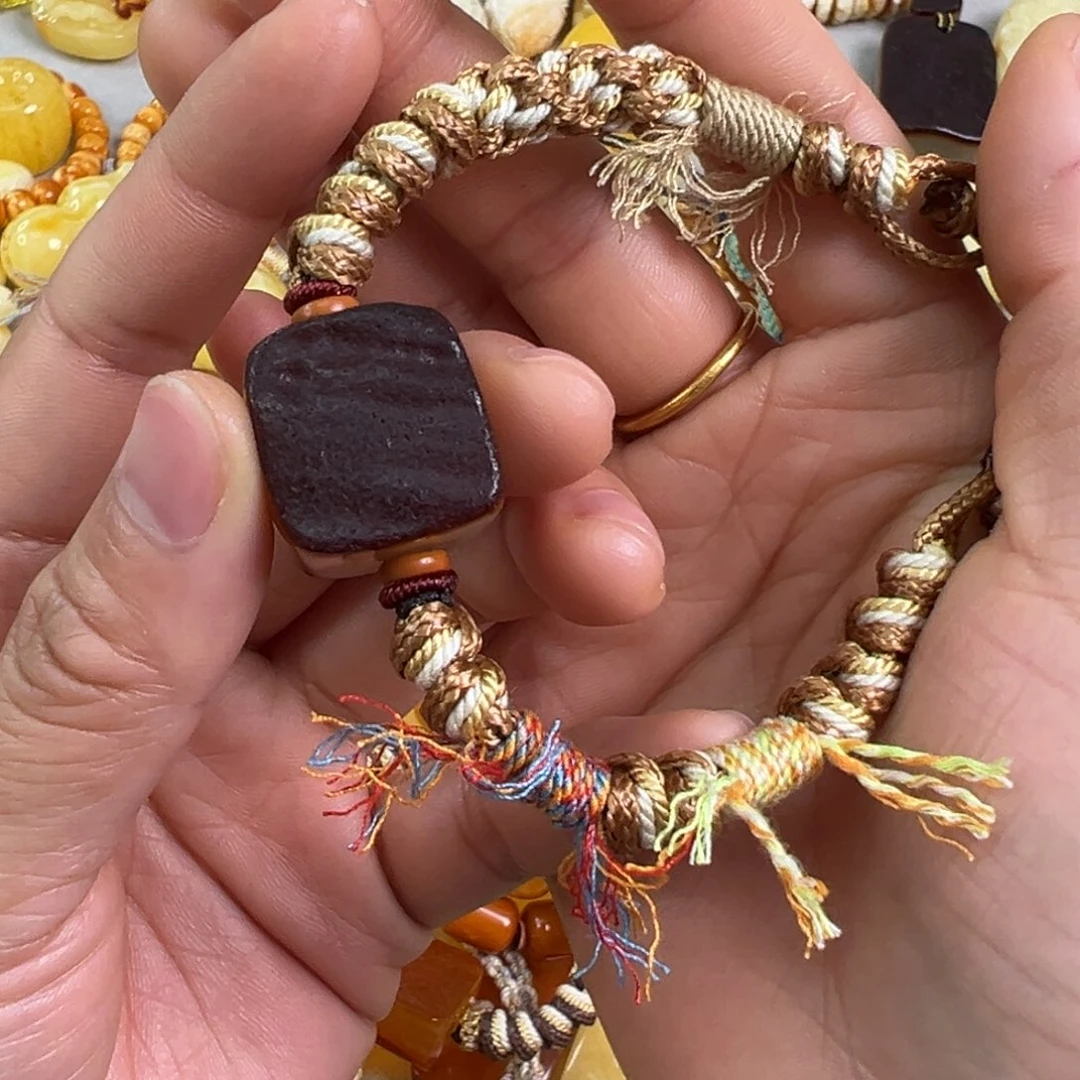 蜜蜡裸石未镶嵌蜜蜡