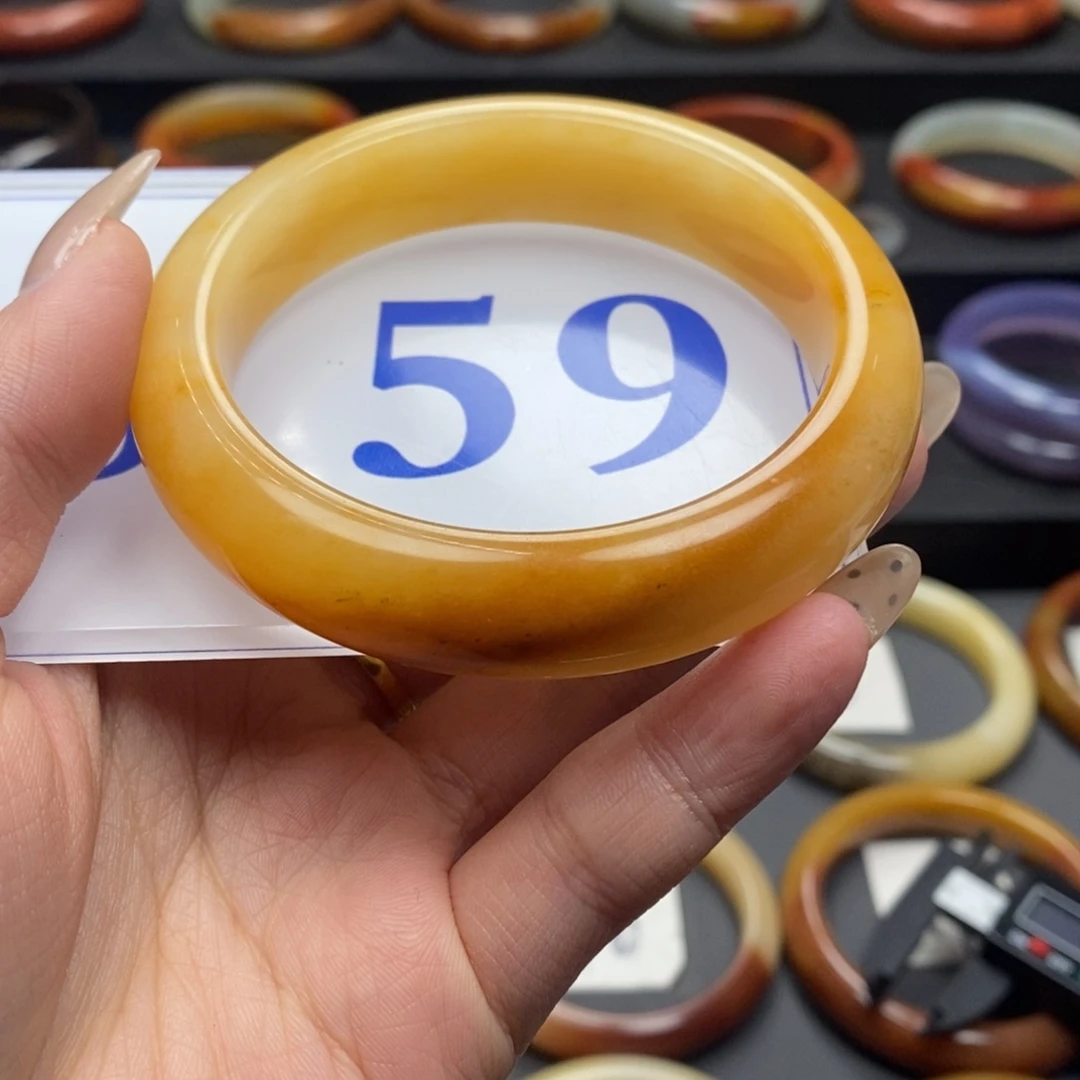 石英质玉（黄龙玉）手镯 未镶嵌姗*