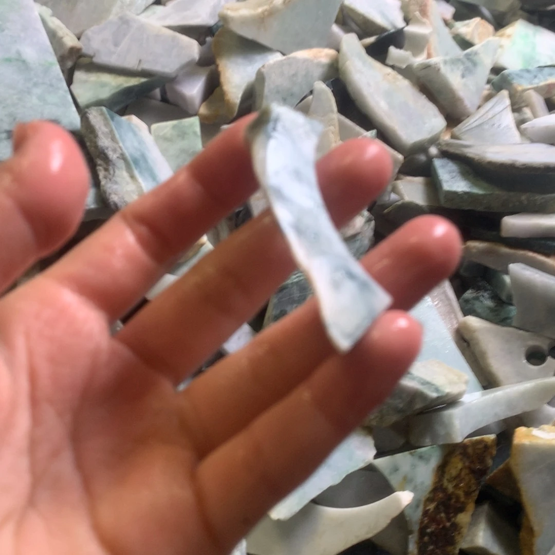 翡翠颈饰未镶嵌缅甸翡翠