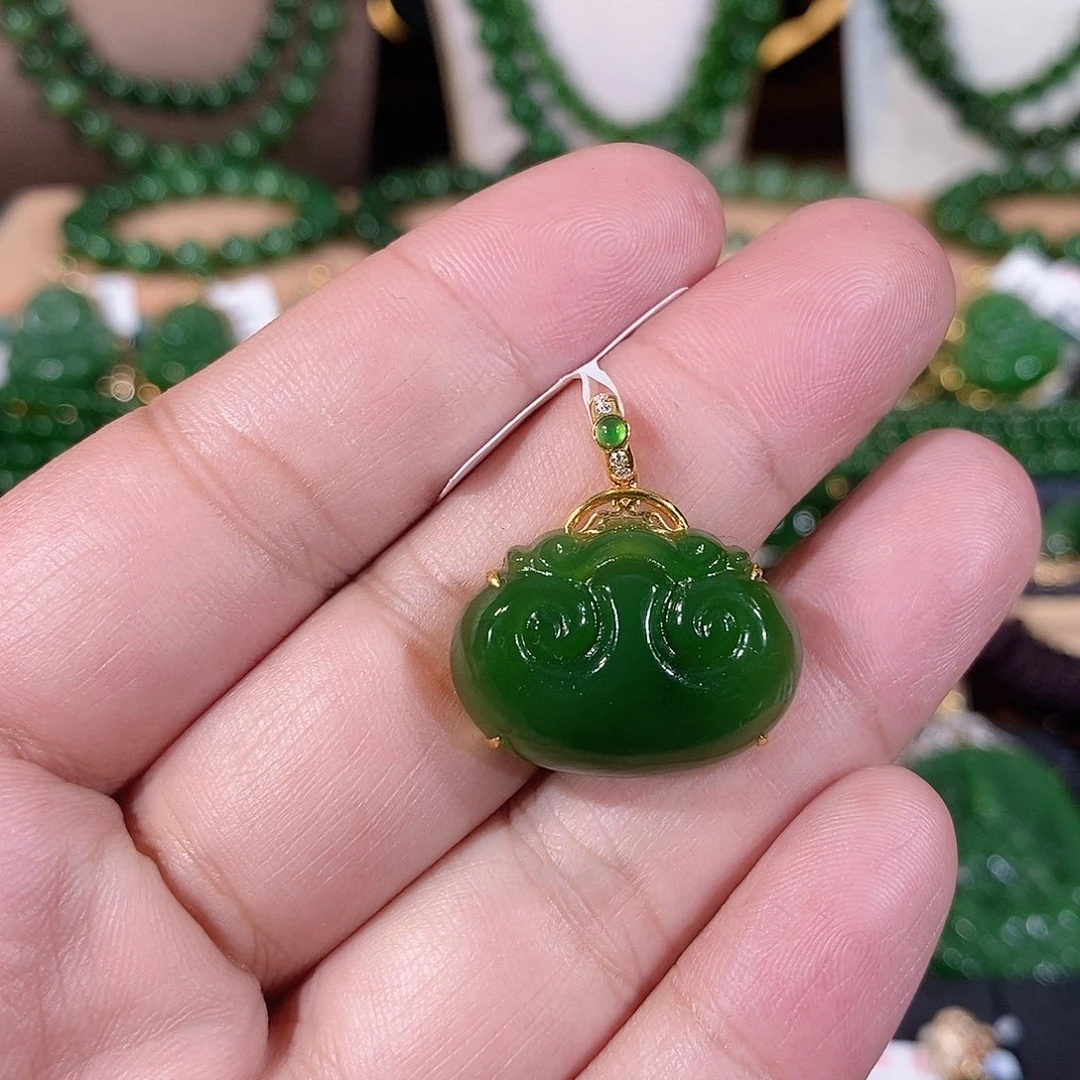 和田玉（碧玉）18K金镶嵌吊坠(不含链)