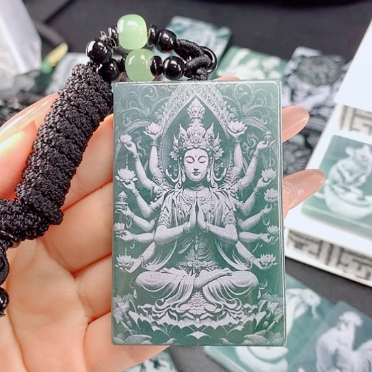 颈饰未镶嵌翡翠千手观音