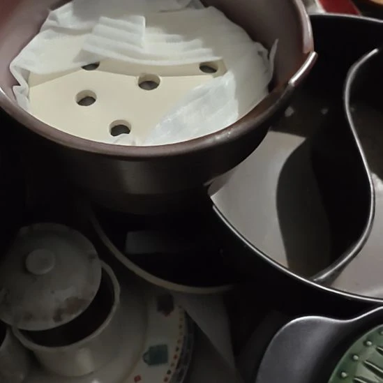 瓷铁红釉炭炉口径 25……