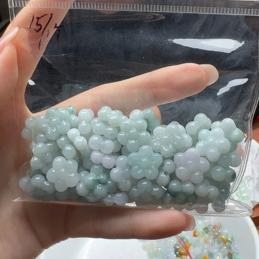 未镶嵌挂件翡翠福利1个，不包邮，拍邮费发货