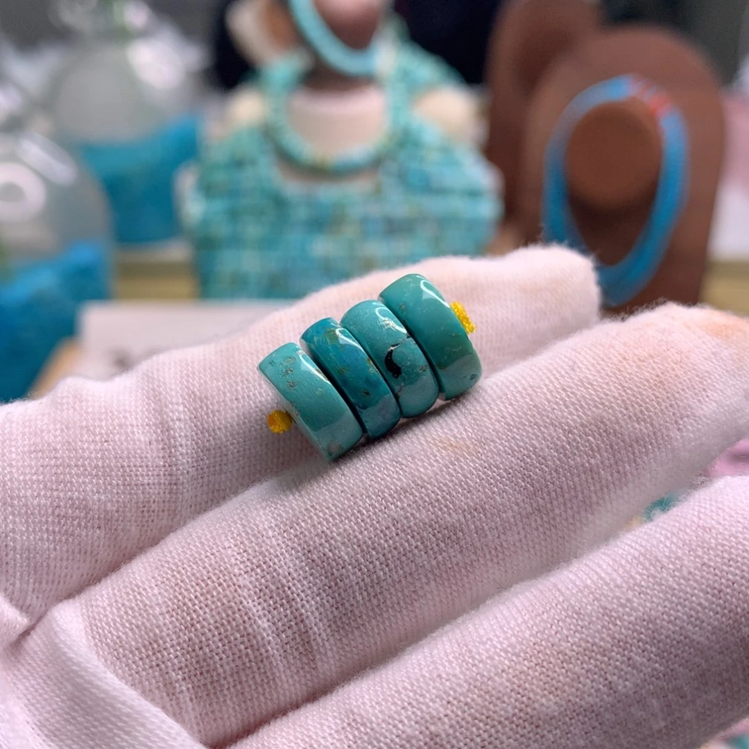 绿松石未镶嵌饰品