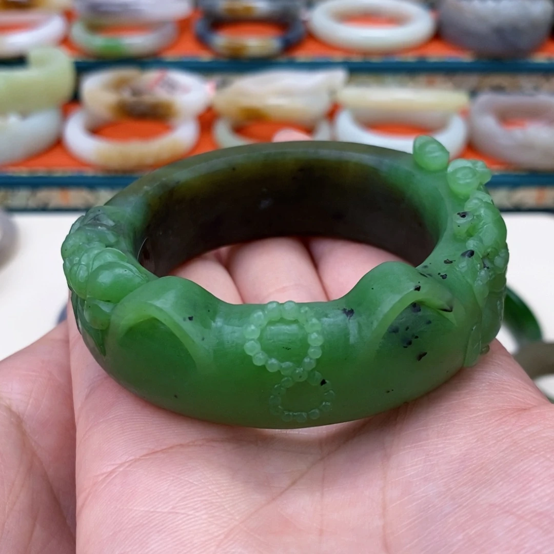 和田玉手镯定制未镶嵌蓝*