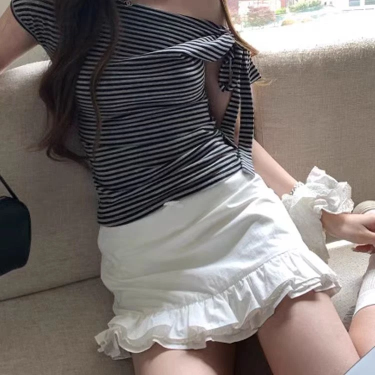 2025夏季韩版性感单边绑带斜肩短袖T恤女设计感修身气质短款上衣