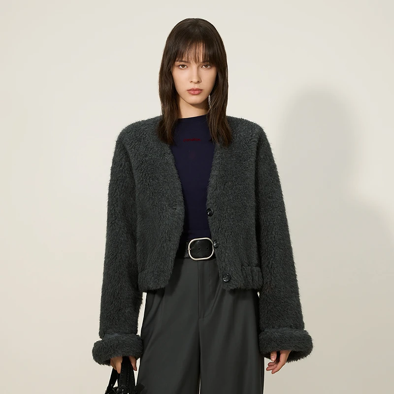 【陈嘉尔专属】人造皮草 恩曼琳25冬季新款宽松V领短款纯色皮草ERA7