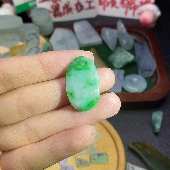 未镶嵌定制翡翠翡翠