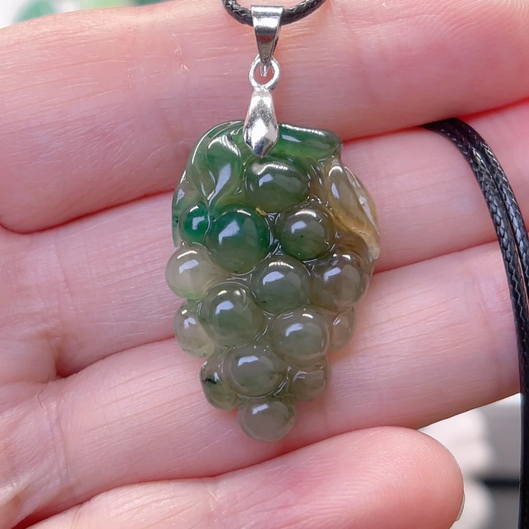 独山玉颈饰未镶嵌