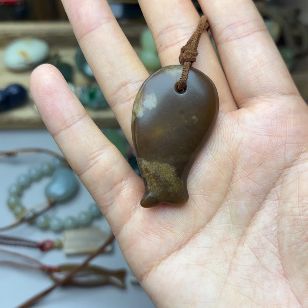 爱***海和田玉未镶嵌颈饰