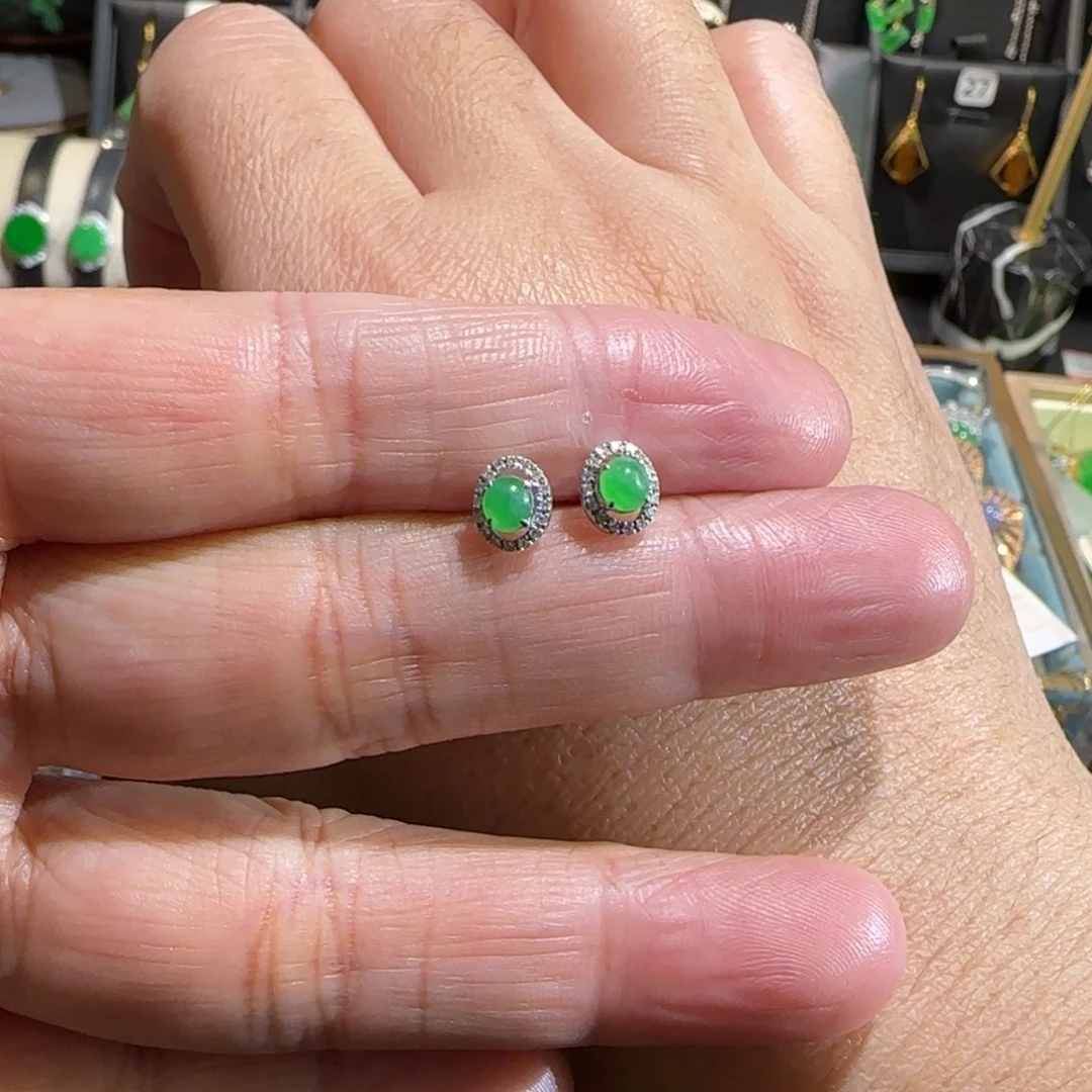 翡翠18K金镶嵌颈饰耳钉