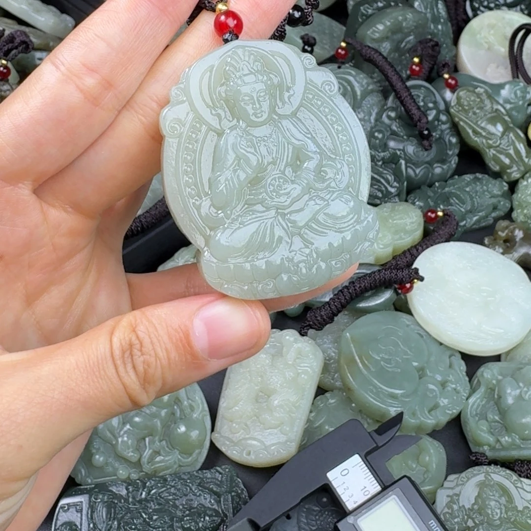 和田玉颈饰未镶嵌