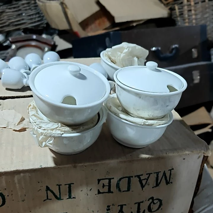 摆件陶瓷盘子碗啥都有