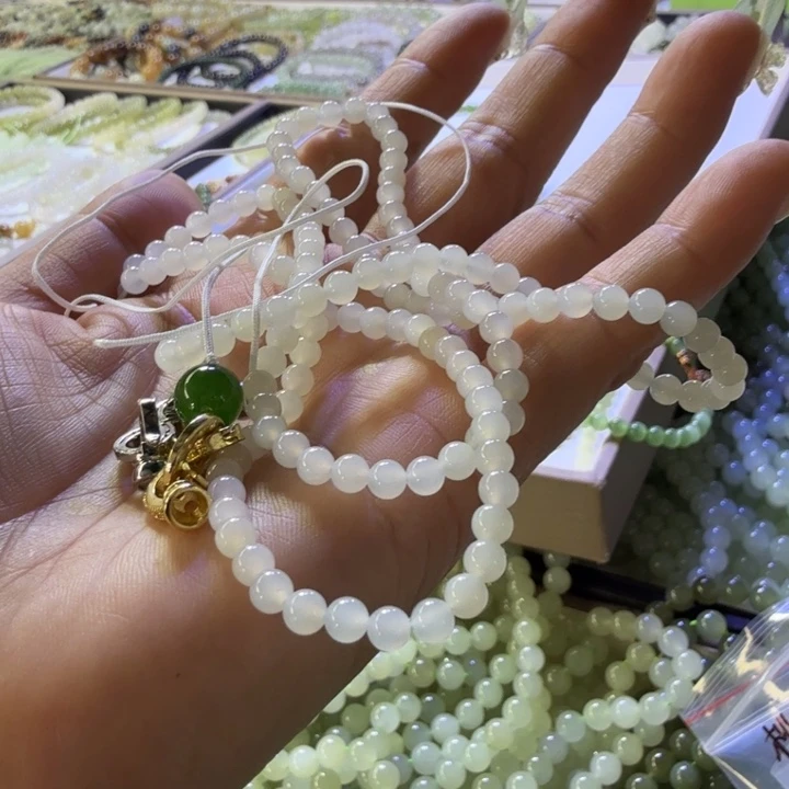 桃****手链未镶嵌和田玉