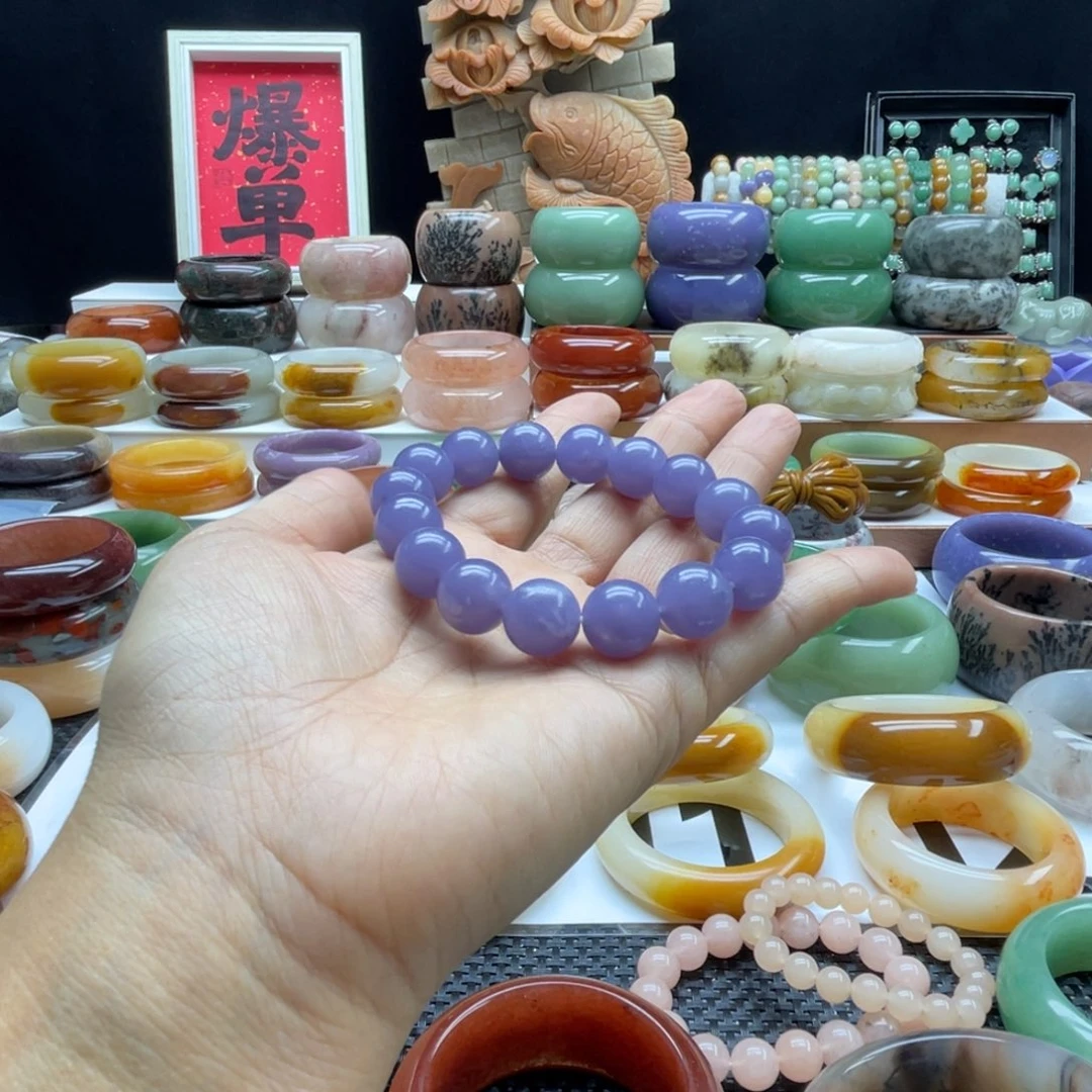 石英岩玉未镶嵌手镯