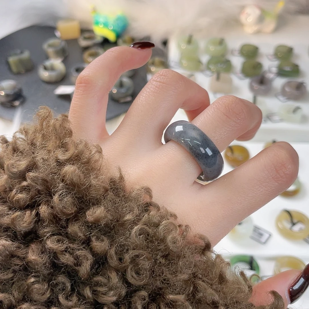 和田玉未镶嵌戒指k56芝麻糊泥鳅背18.8