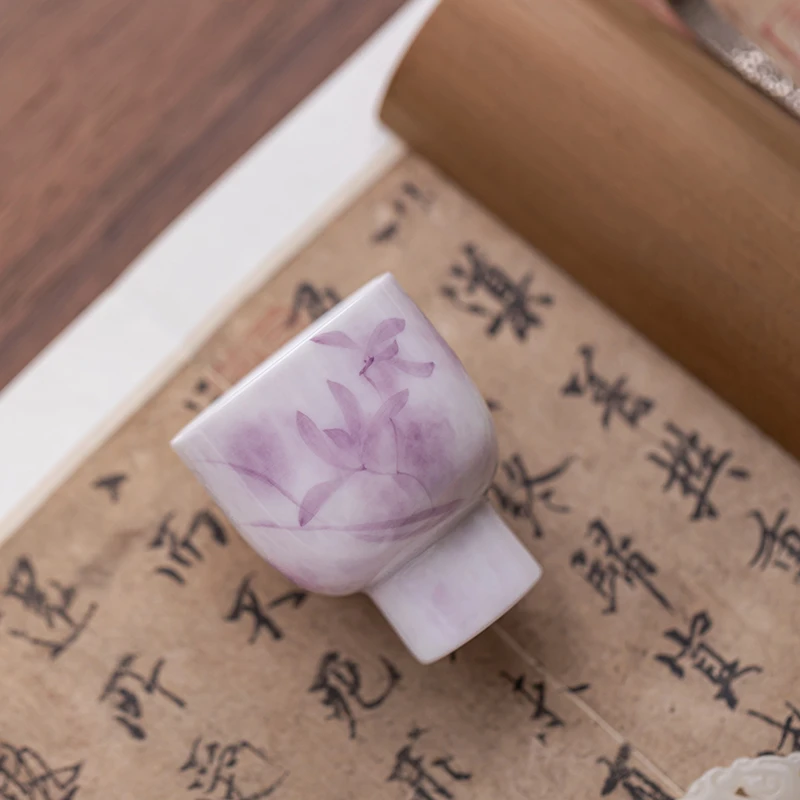 手绘暮紫兰心-高足品茗杯家用陶瓷白瓷主人杯精美茶具