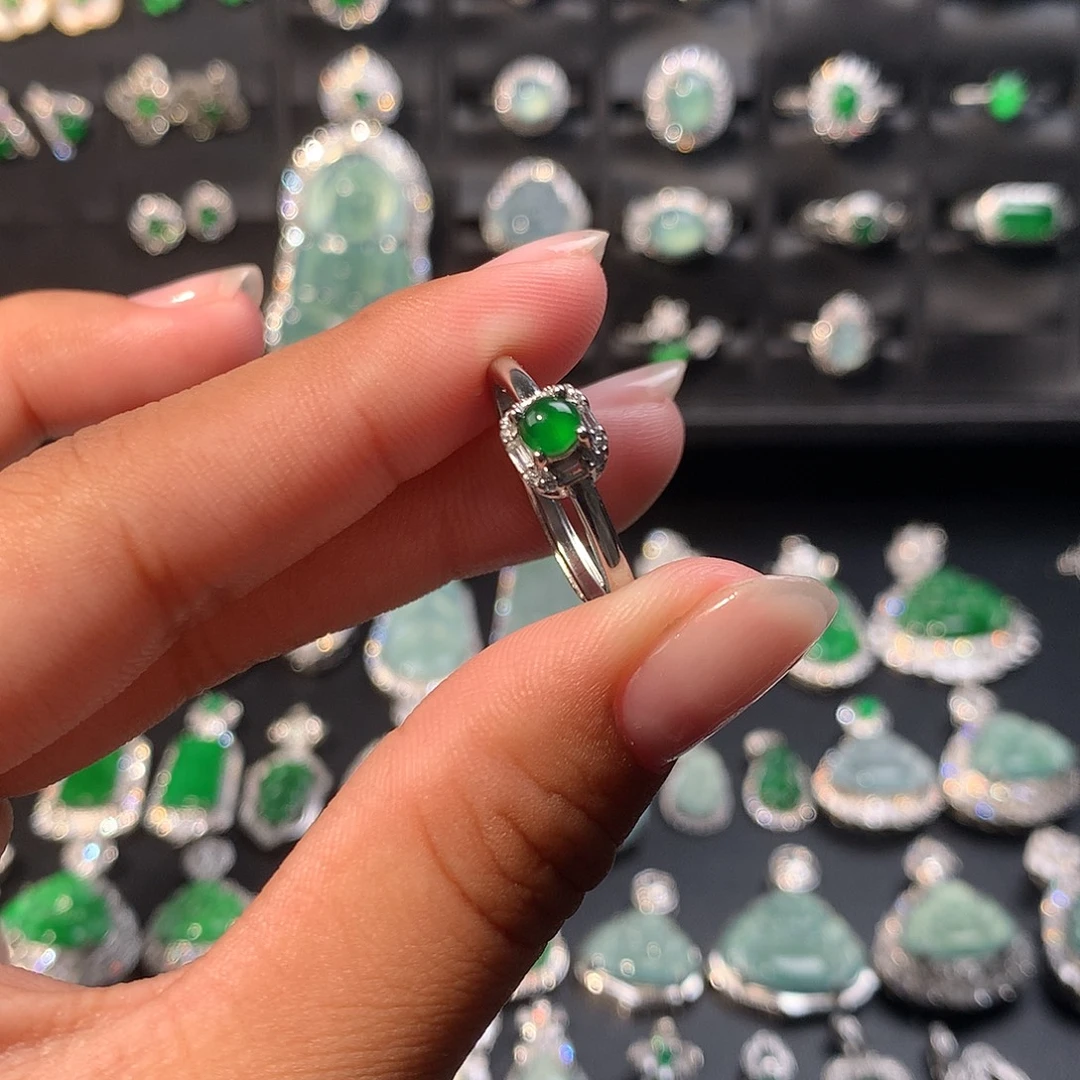 翡翠未镶嵌戒指戒指