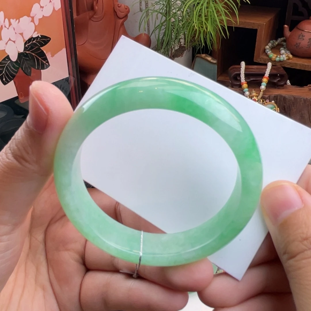 未镶嵌手镯翡翠满绿