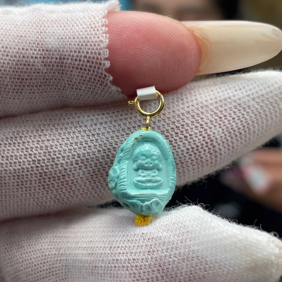 绿松石未镶嵌挂件