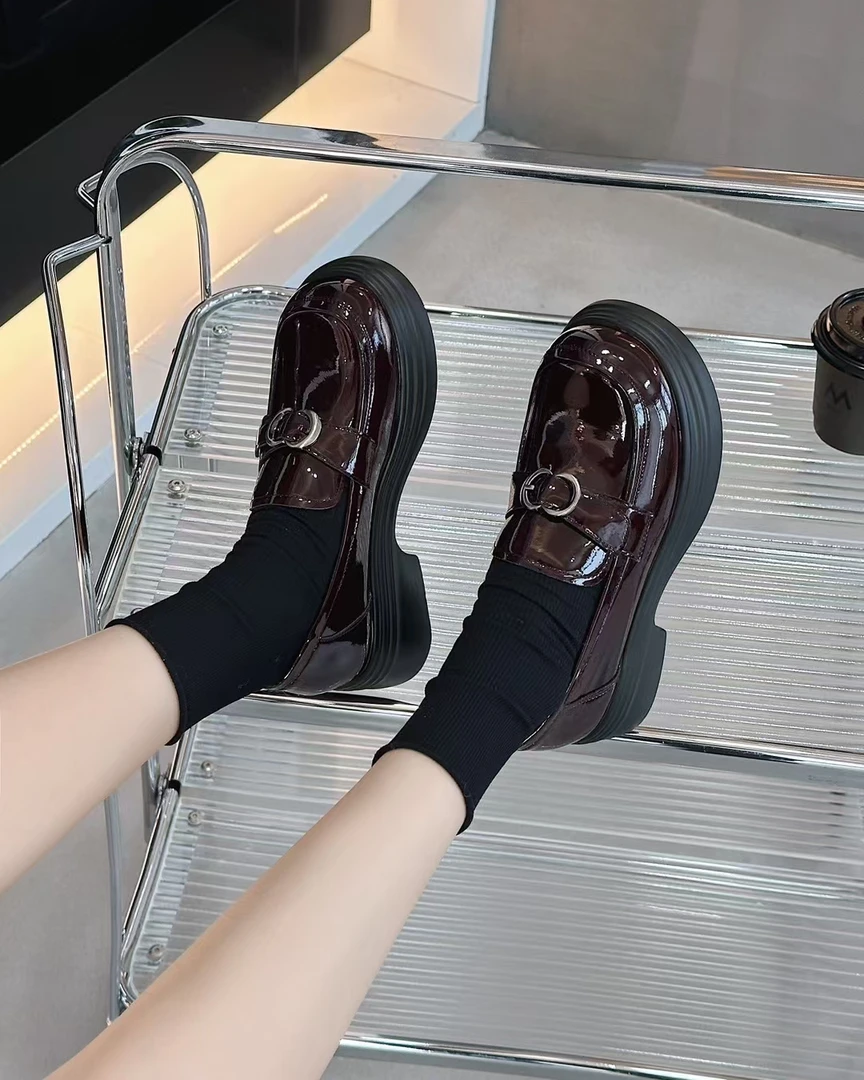 薄款春季厚底英伦一脚蹬乐福鞋漆皮系带休闲英伦风气质