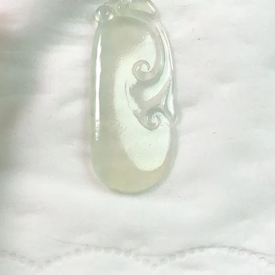 翡翠未镶嵌颈饰吊坠