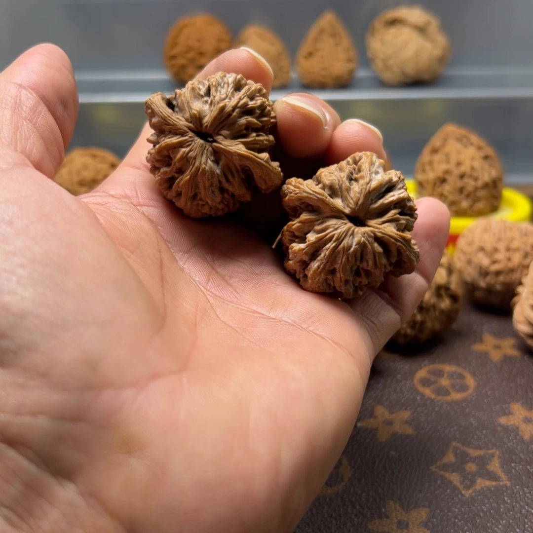 吊坠文玩核桃38的虎头