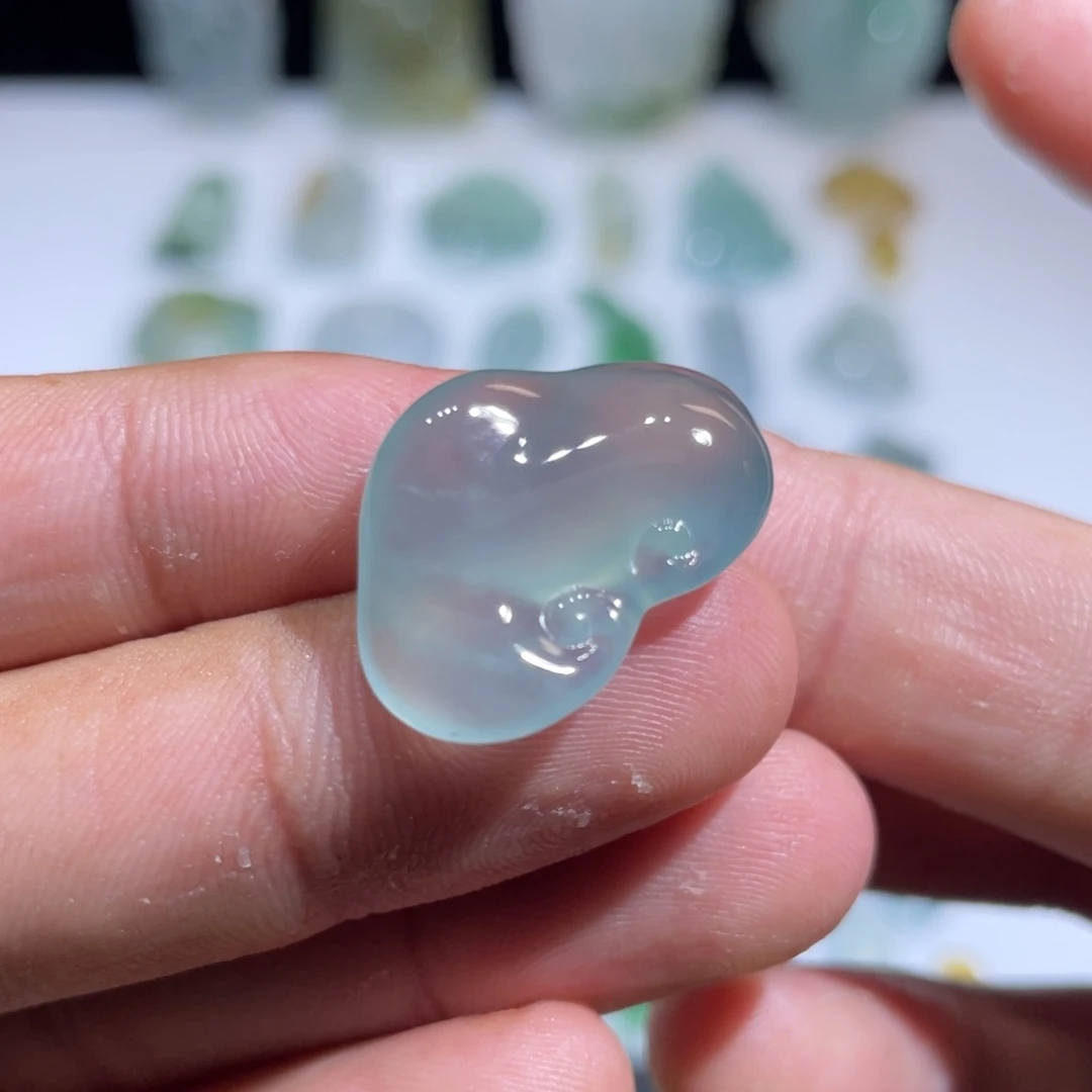 颈饰未镶嵌翡翠如意