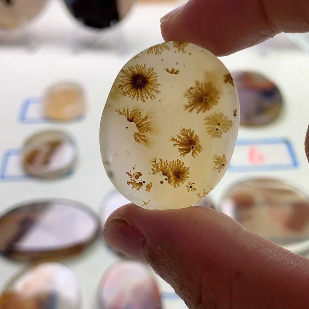 玛瑙/玉髓未镶嵌珠宝半成品