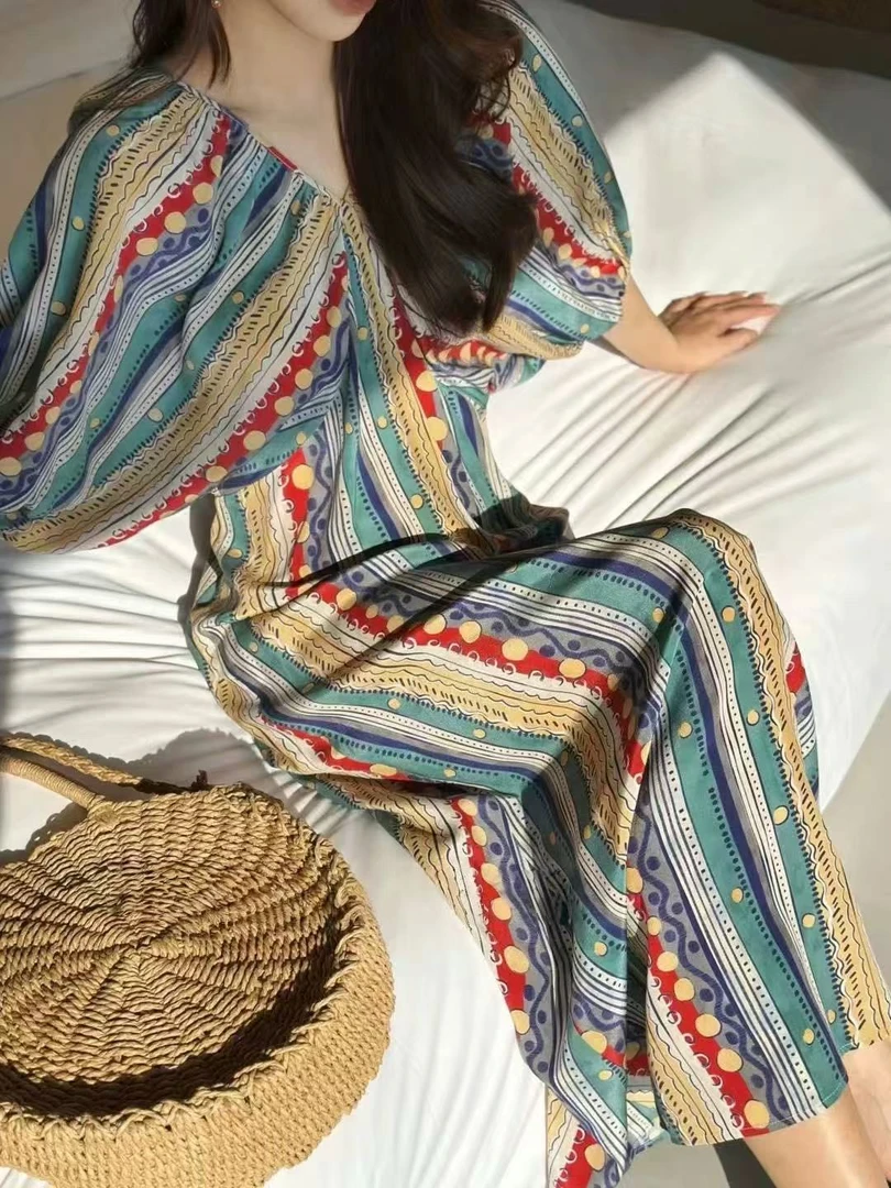 春季花色V领长裙常规通勤百搭连衣裙