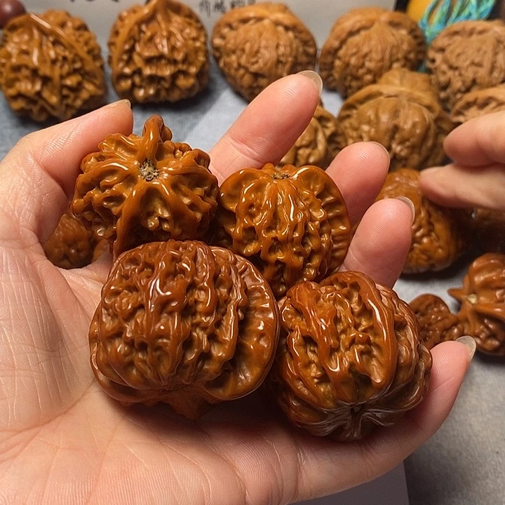 吊坠文玩核桃白狮
