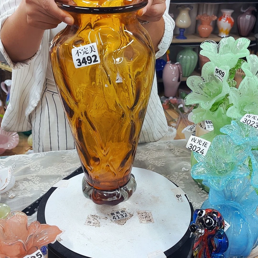 3492 家悦琉璃工艺品不完美
