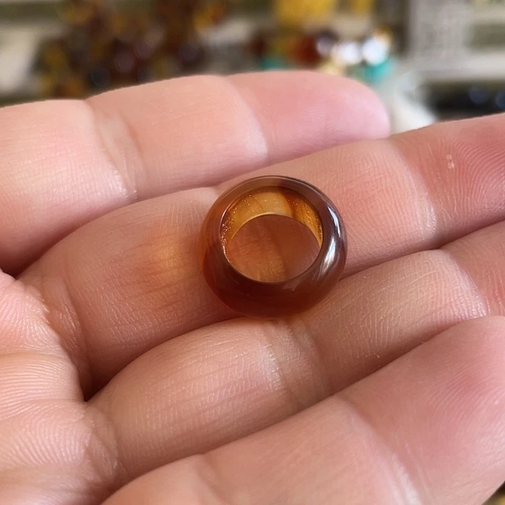 琥珀未镶嵌裸石跑圈