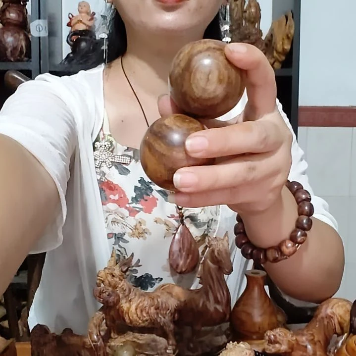 檀香紫檀（小叶紫檀）海南黄花梨木