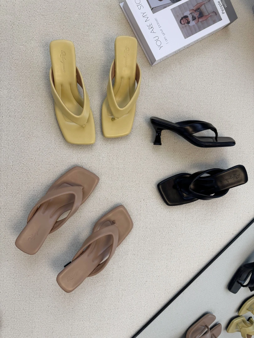 凉拖鞋女2025夏季新款中跟高跟人字拖凉鞋复古不累脚配裙子半拖鞋