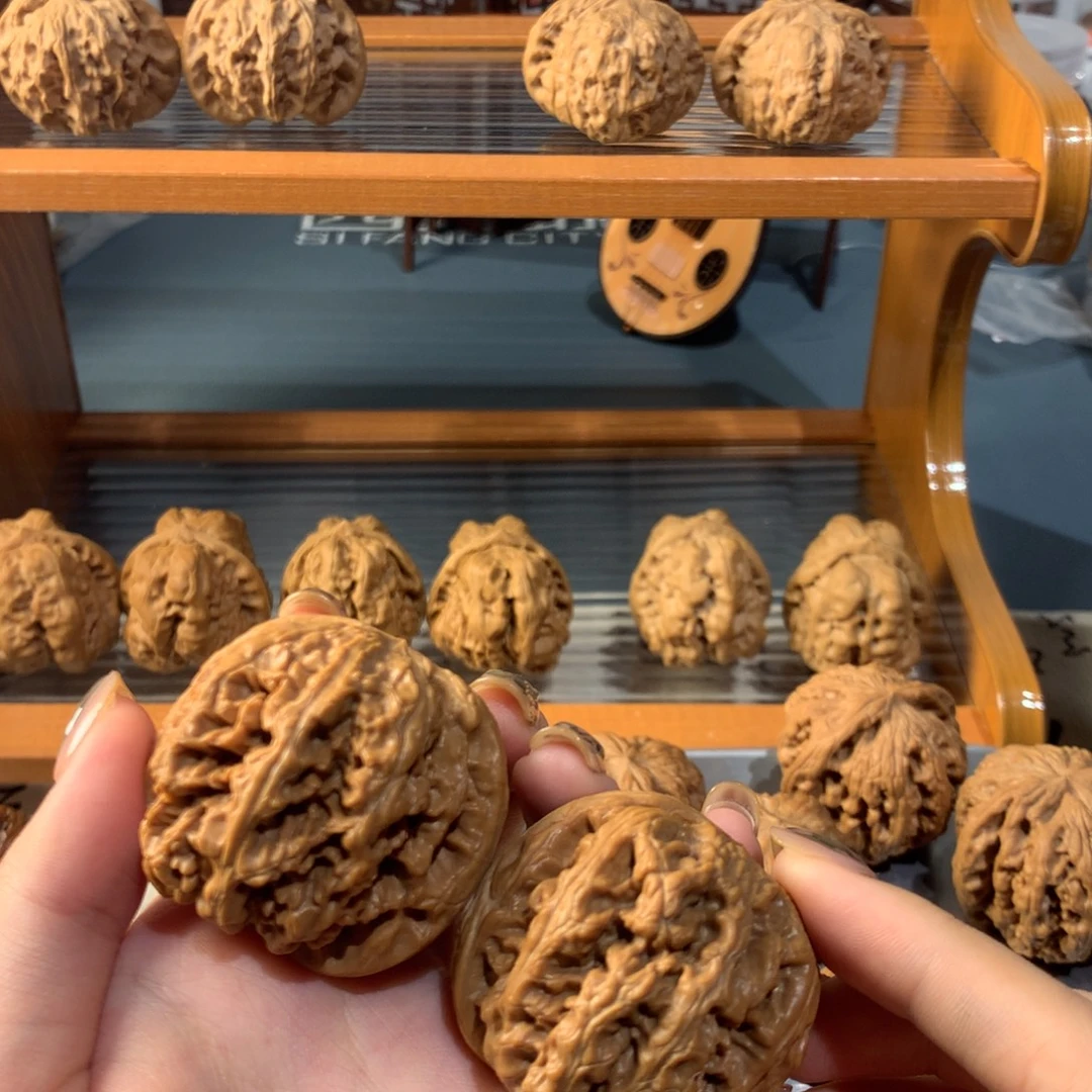 文玩核桃吊坠44+大粗筋