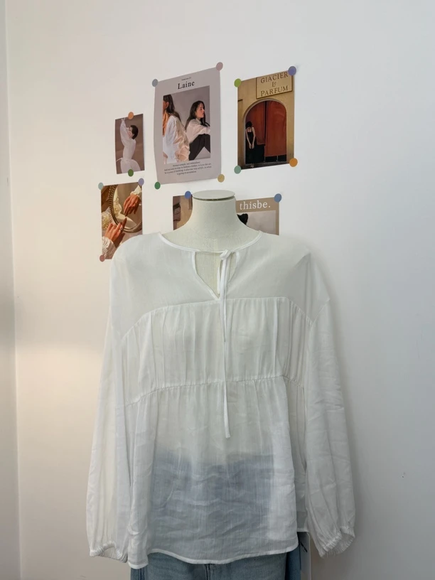 法式褶皱肌理感  白色衬衫女  气质圆领宽松灯笼袖绑带上衣