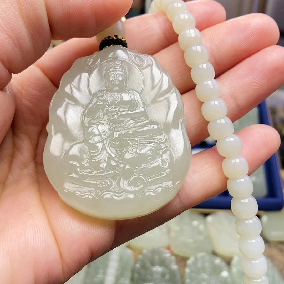 和田玉颈饰未镶嵌冰**货