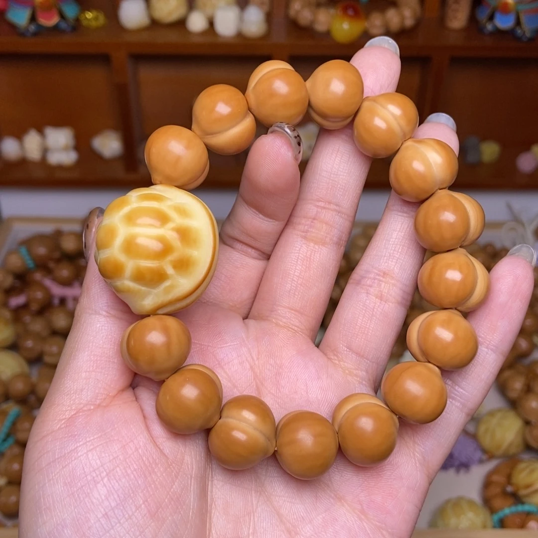 吊坠猴头核桃富甲柯基手串