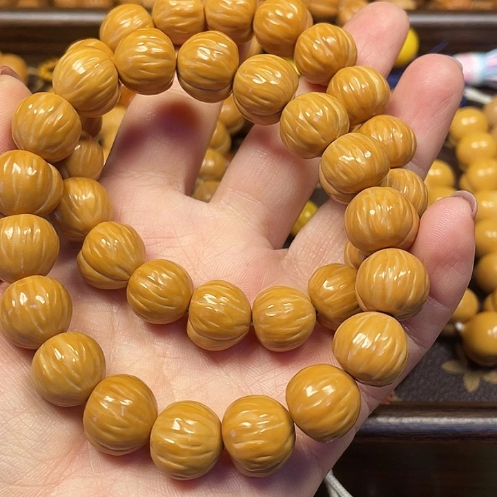 木清仓屁桃全品肌理纹。