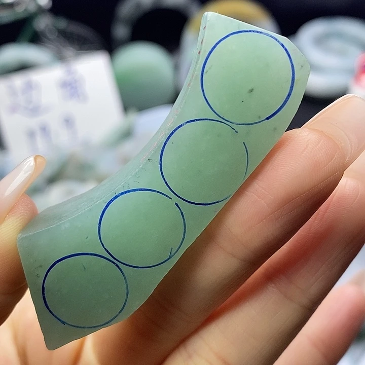 定制翡翠未镶嵌翡翠