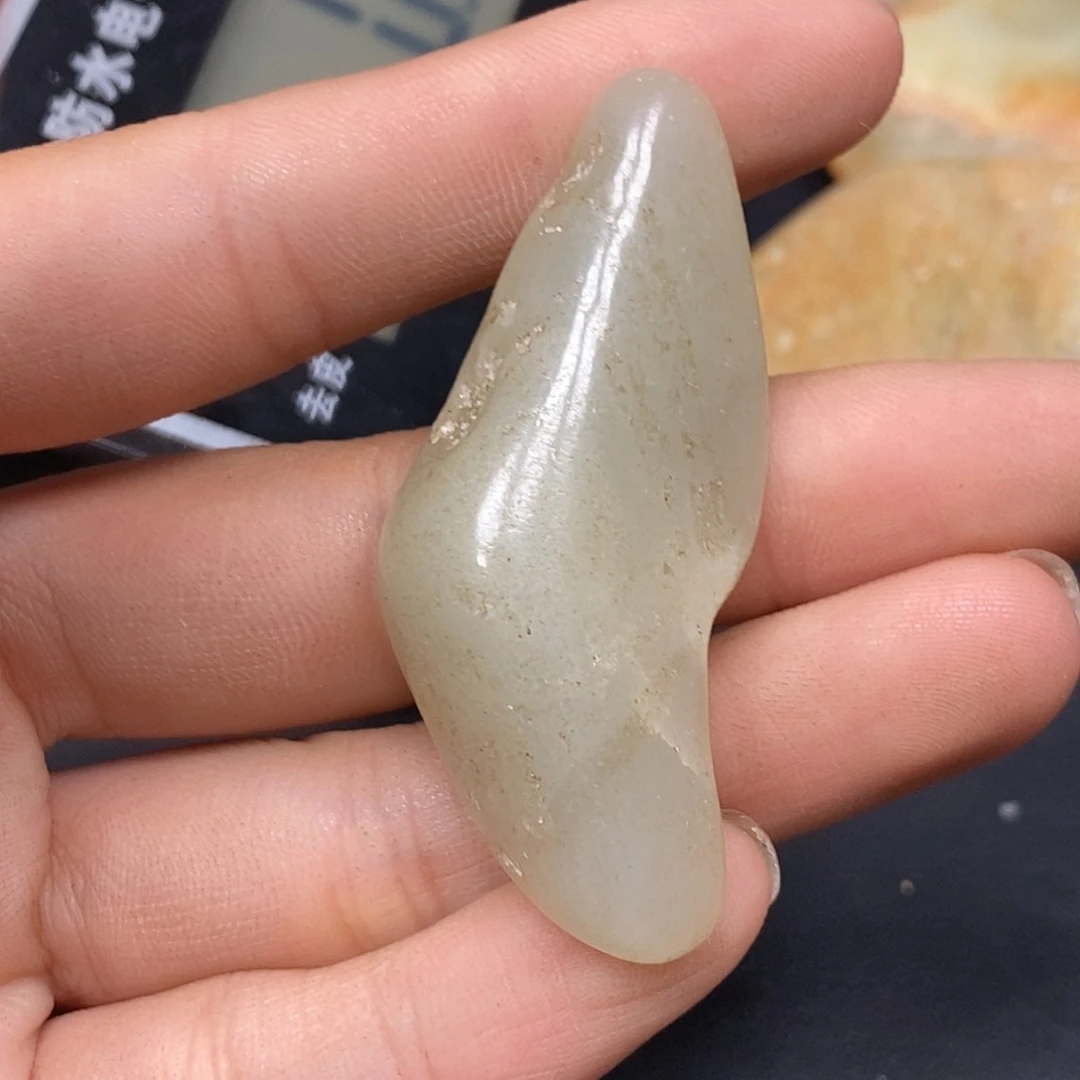 和田玉（糖玉）未镶嵌挂件