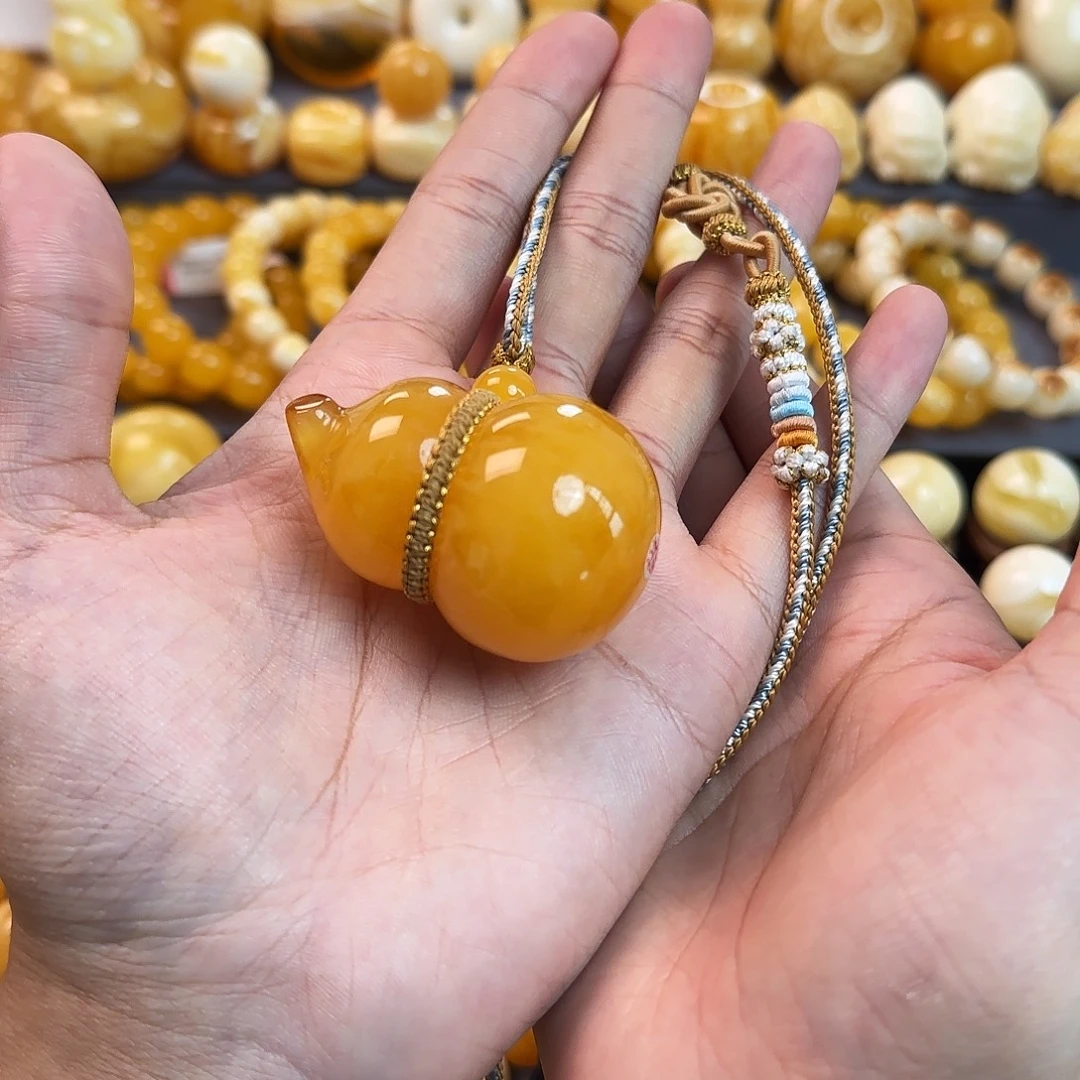 未镶嵌琥珀珠宝奇石