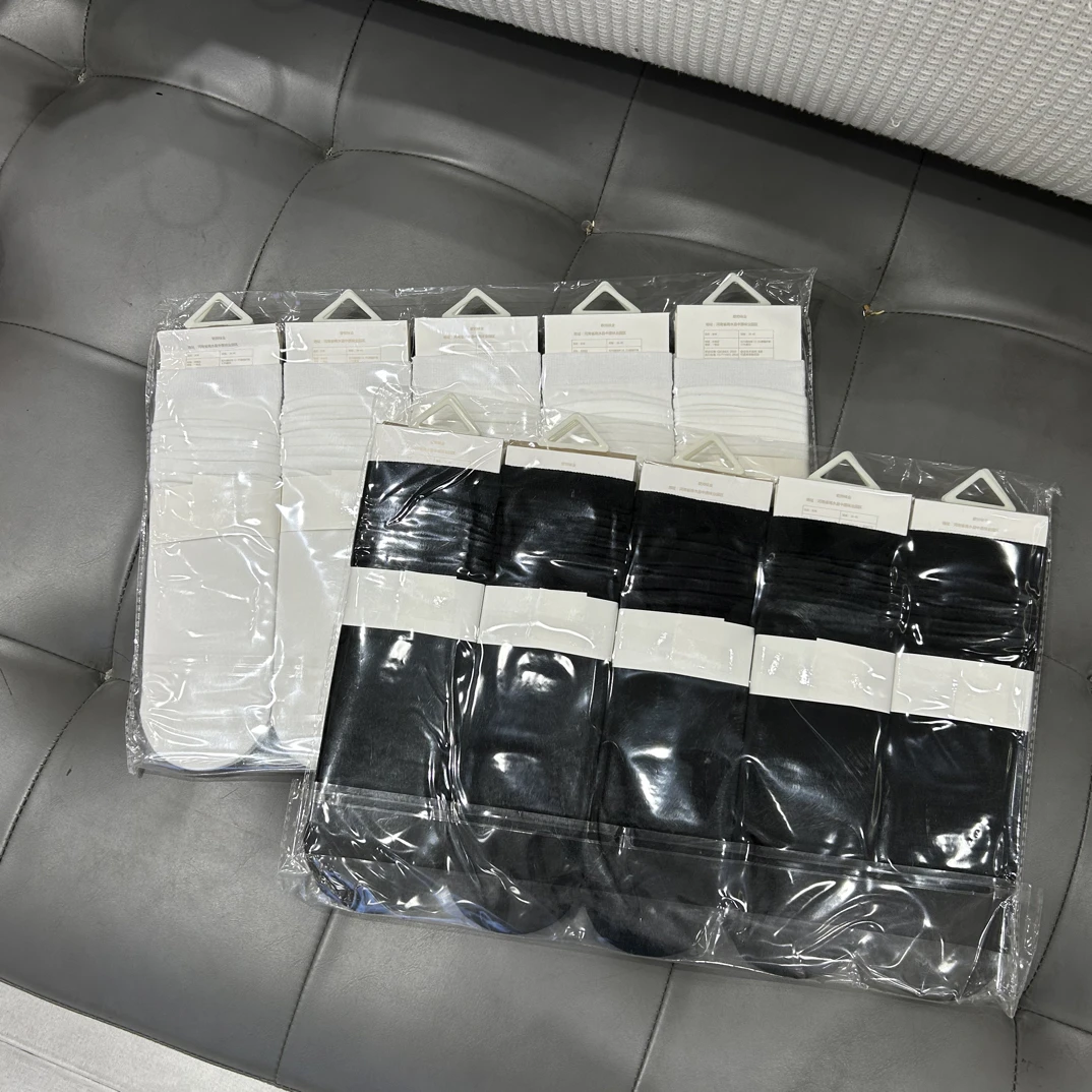 老曾童品推荐，实体高货纯色堆堆袜无骨中筒袜